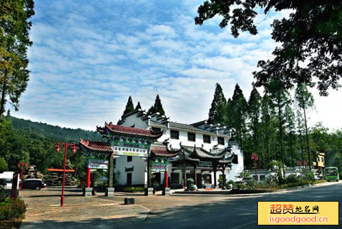 千岭附近景点石莲洞