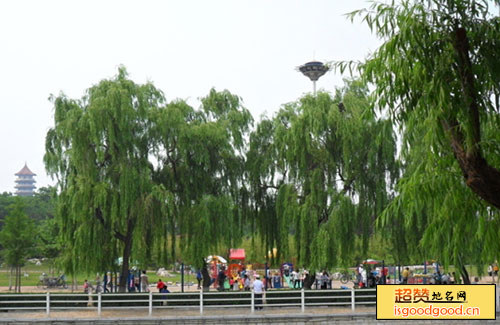 呼源附近景点休闲广场