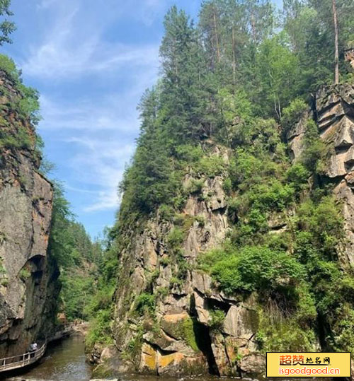 吉康附近景点望龙山国家森林公园