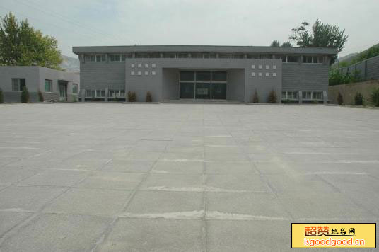 建一附近景点虎石沟万人坑