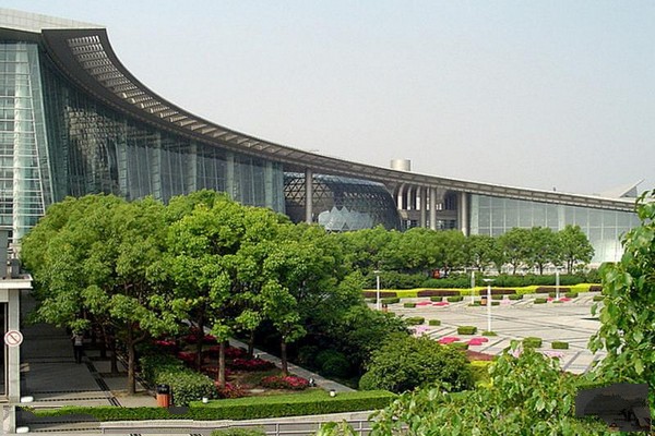 上海世纪大道旅游攻略
