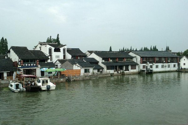 上海淀山湖旅游攻略