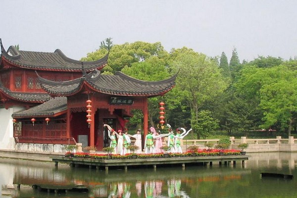 上海淀山湖旅游攻略