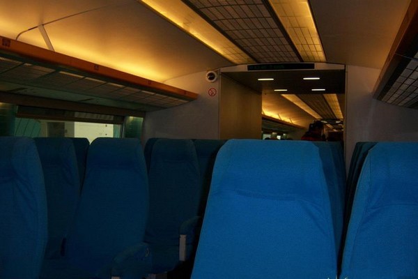 上海磁悬浮列车旅游攻略