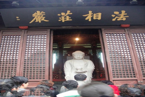 上海龙华寺旅游攻略