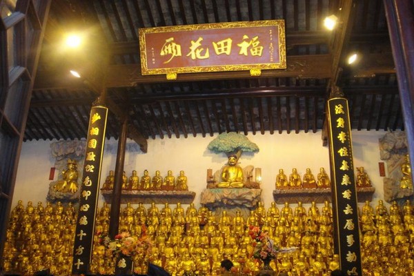 上海龙华寺旅游攻略