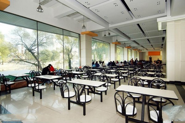 东北师范大学旅游攻略