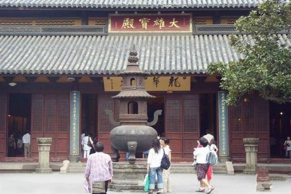 上海龙华寺旅游攻略