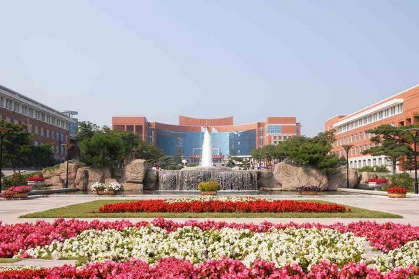 东北师范大学旅游攻略