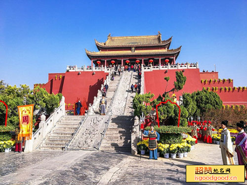 梁苑附近景点龙亭公园
