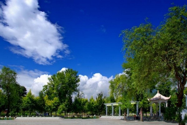 临江江心岛陈云公园旅游攻略