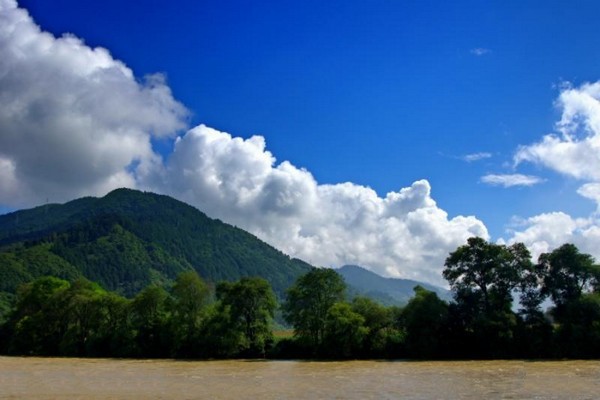 临江江心岛陈云公园旅游攻略