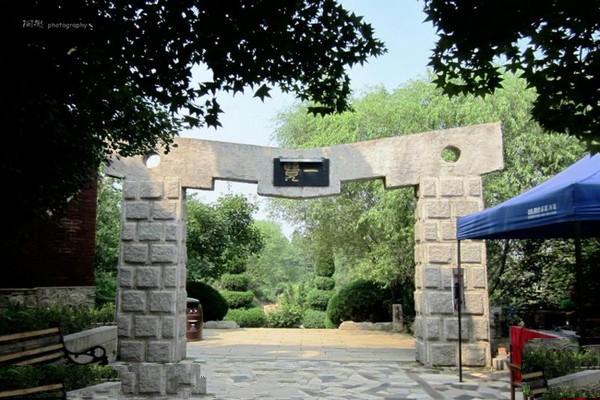 北戴河怪楼奇园旅游攻略