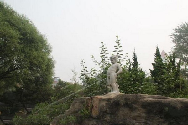 北戴河怪楼奇园旅游攻略