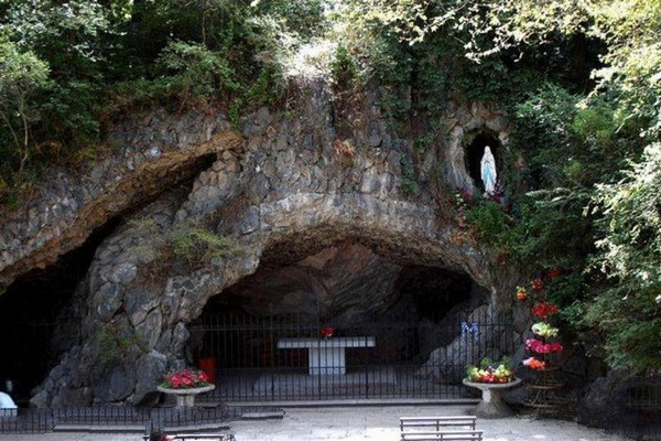 吉林露德圣母山旅游攻略