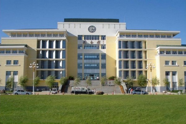 哈尔滨医科大学旅游攻略