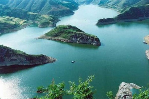 哈尔滨二龙山旅游攻略