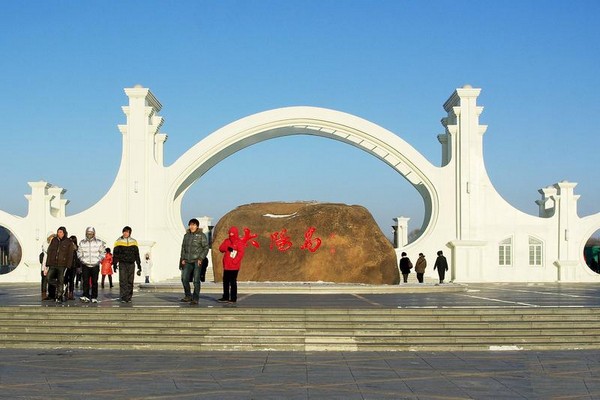 哈尔滨太阳岛国际雪雕艺术博览会旅游攻略