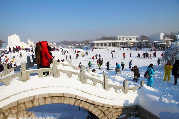 哈尔滨太阳岛国际雪雕艺术博览会旅游攻略