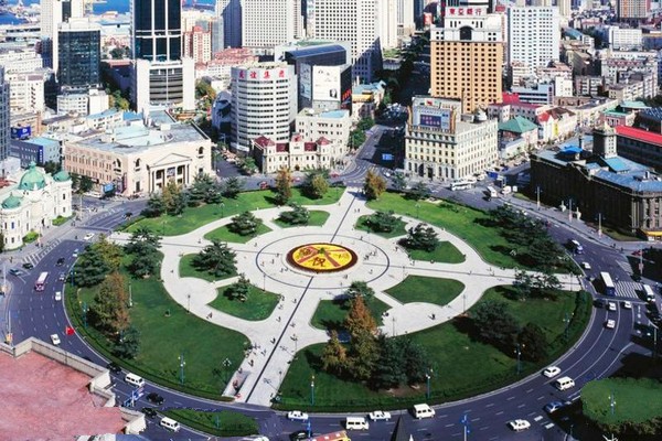 大连中山广场旅游攻略