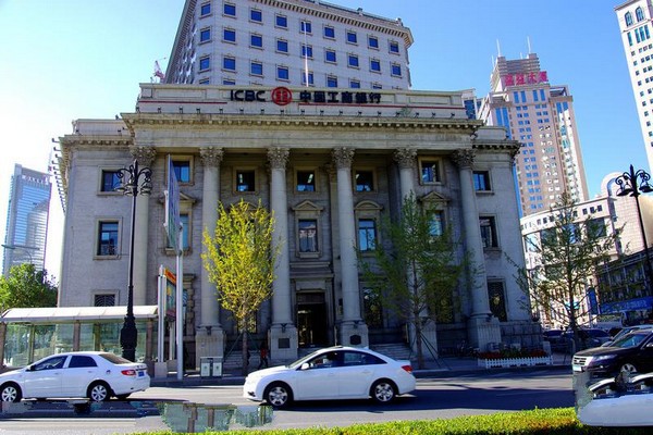 大连中山广场旅游攻略