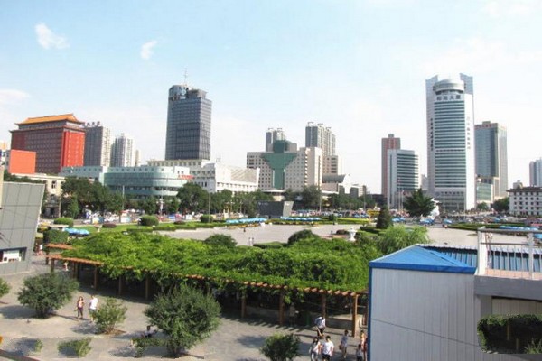 太原五一广场旅游攻略