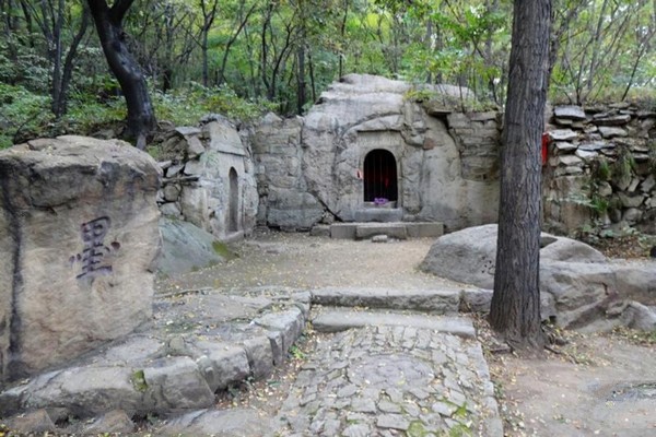 平定冠山森林公园旅游攻略