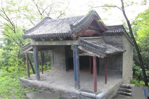 平定冠山森林公园旅游攻略