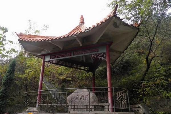 平定冠山森林公园旅游攻略