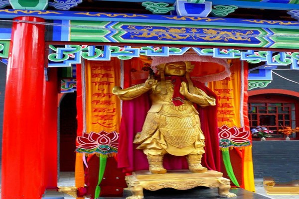 平定冠山森林公园旅游攻略