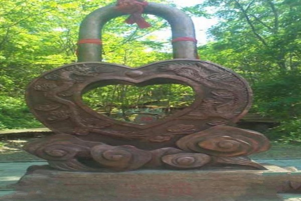 梅河口鸡冠山景区旅游攻略