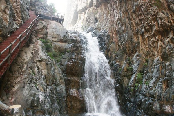 永济中条神潭大峡谷旅游攻略