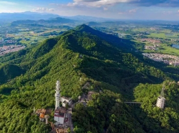 主峰山