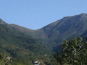 东狮山