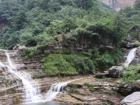 九莲山
