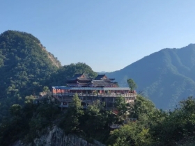二龙山