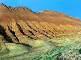 三危山