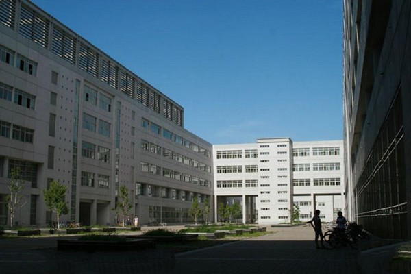 燕山大学旅游攻略