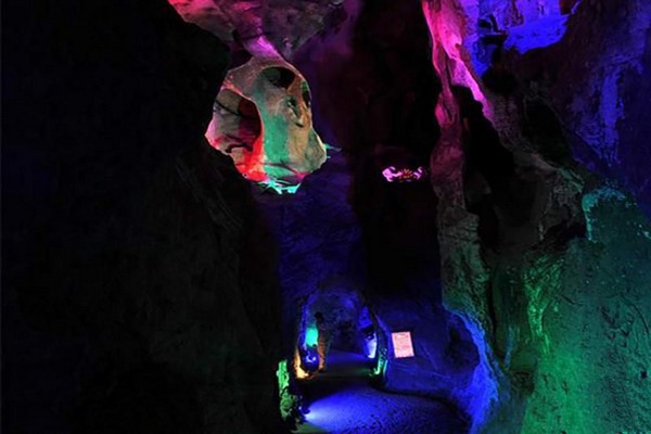 灵山聚龙洞旅游攻略