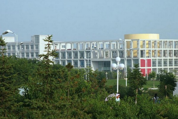 燕山大学旅游攻略