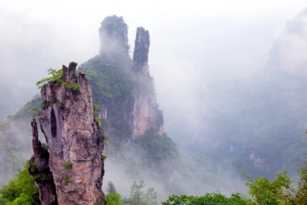六龙山图片
