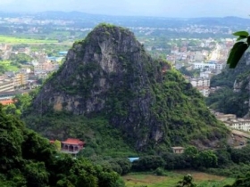 六峰山