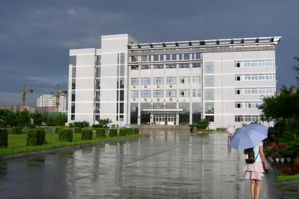 燕山大学旅游攻略