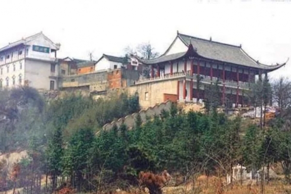 冶父山图片