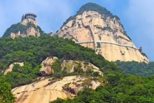 五朵山图片