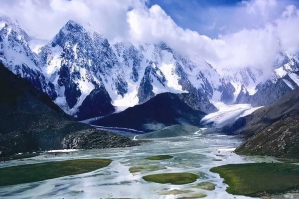 博格达山图片