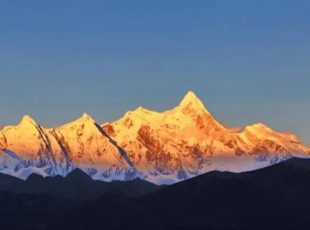 南迦巴瓦峰