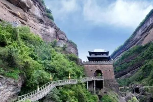 剑门山图片