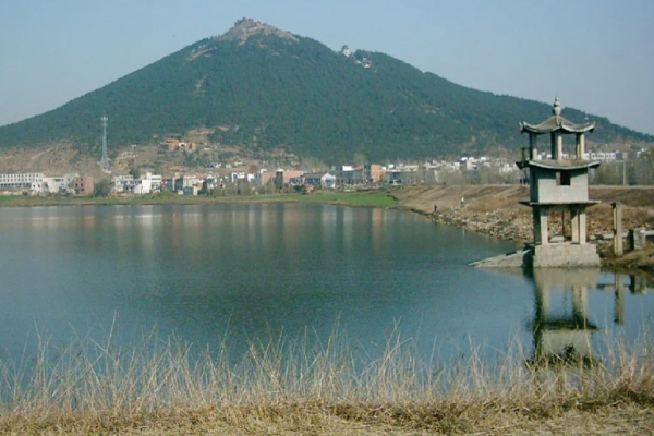 唐梓山图片