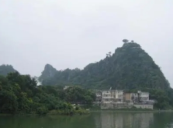 叠彩山